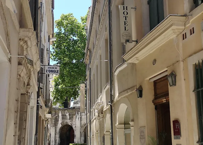 Hôtel De L'Amphithéâtre